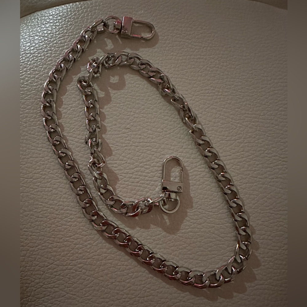 23.6” silver chain